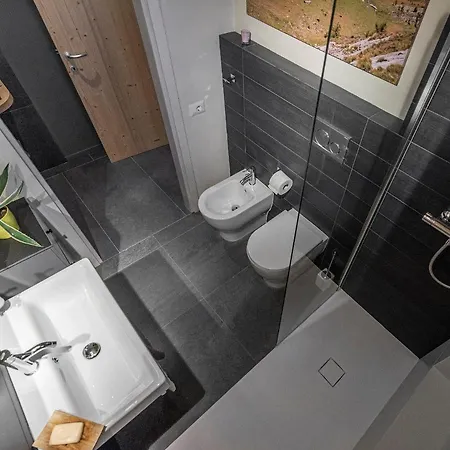 Maison 4 Jardin - Casa Design Ai Margini Del Bosco Casa vacanze Crodo